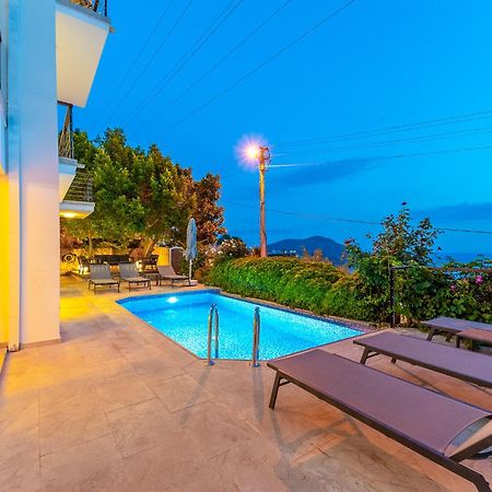 Luxus Villa Skyla Mit 5 Schlafzimmern & Meer-Blick Kaş Exteriör bild