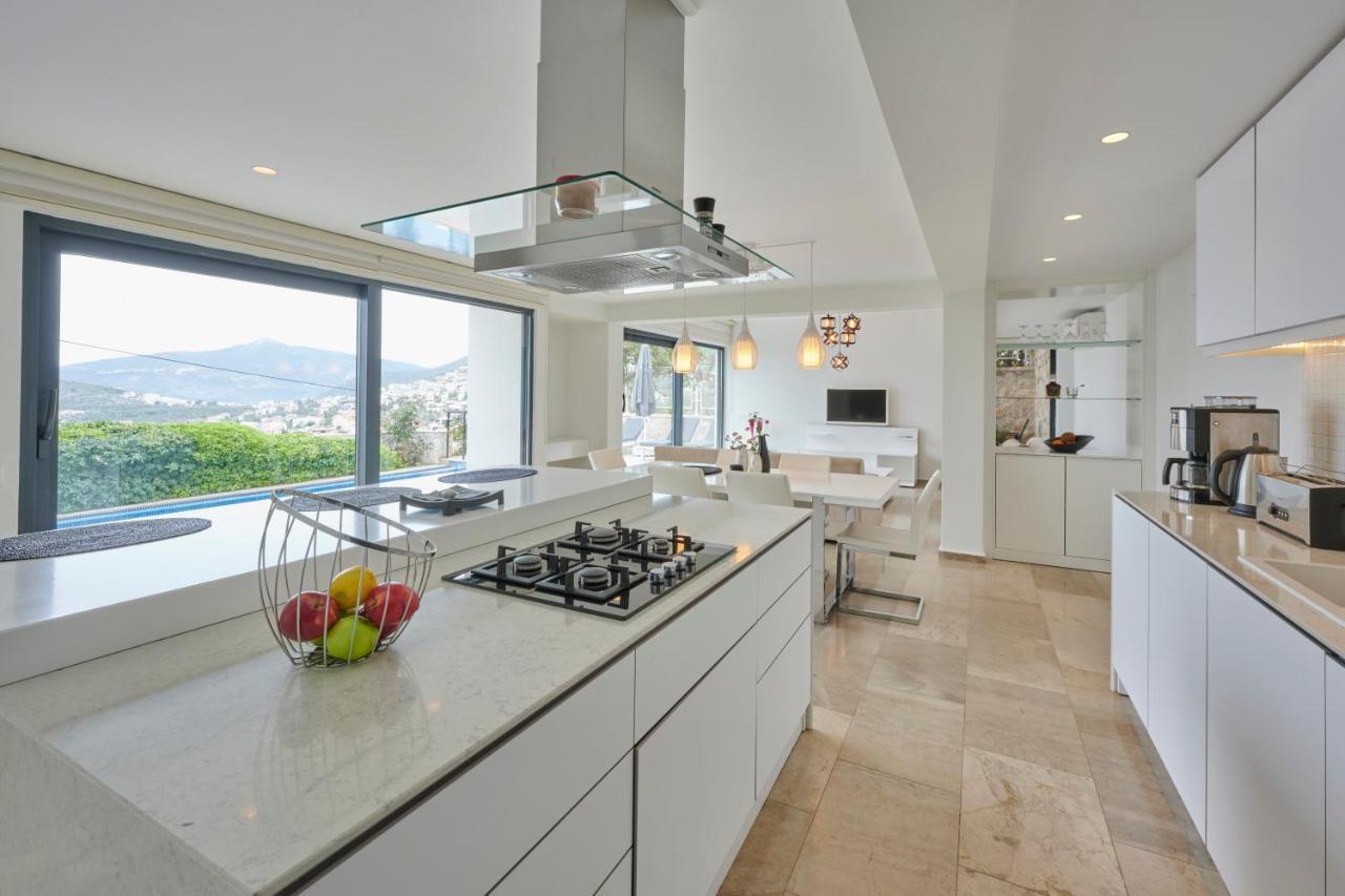 Luxus Villa Skyla Mit 5 Schlafzimmern & Meer-Blick Kaş Exteriör bild