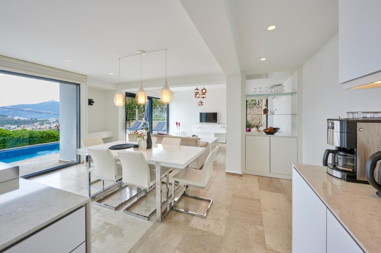 Luxus Villa Skyla Mit 5 Schlafzimmern & Meer-Blick Kaş Exteriör bild