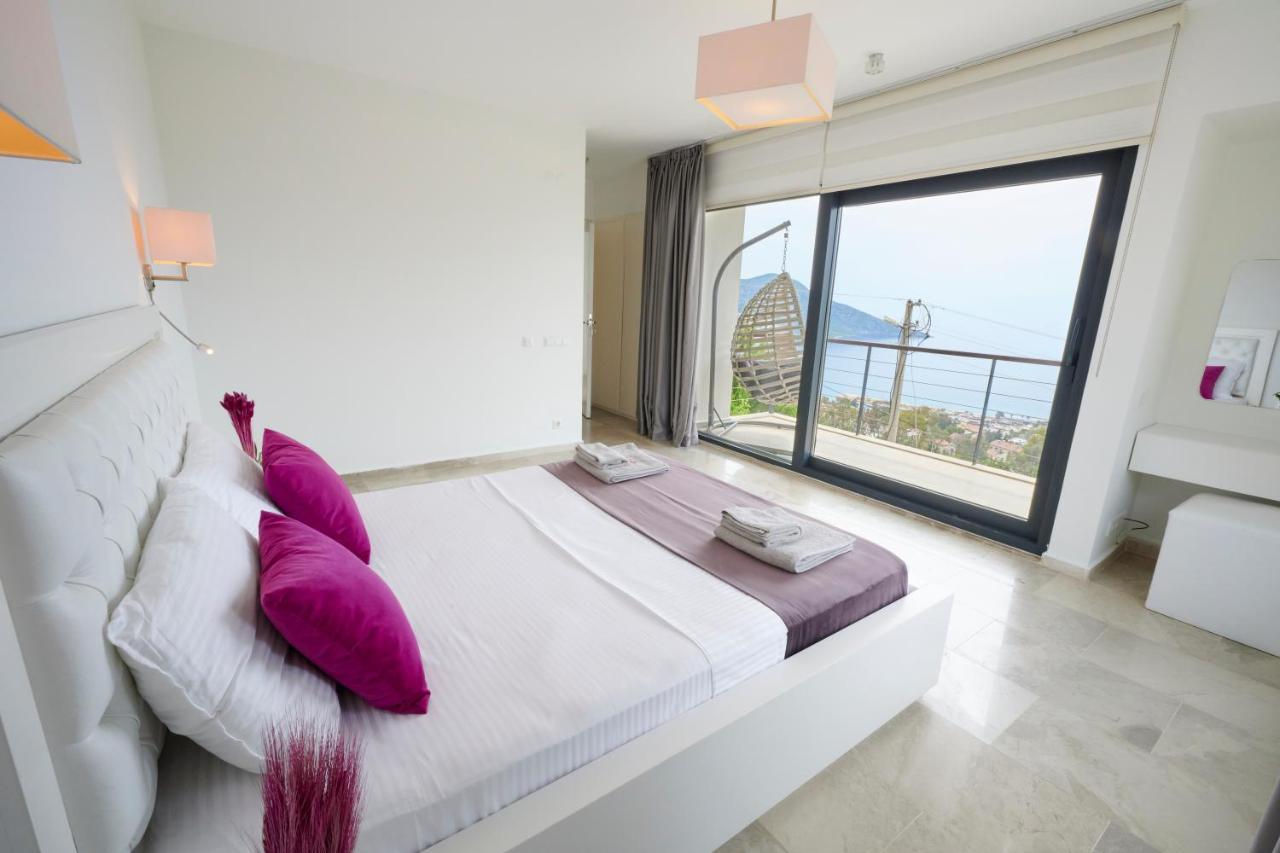 Luxus Villa Skyla Mit 5 Schlafzimmern & Meer-Blick Kaş Exteriör bild