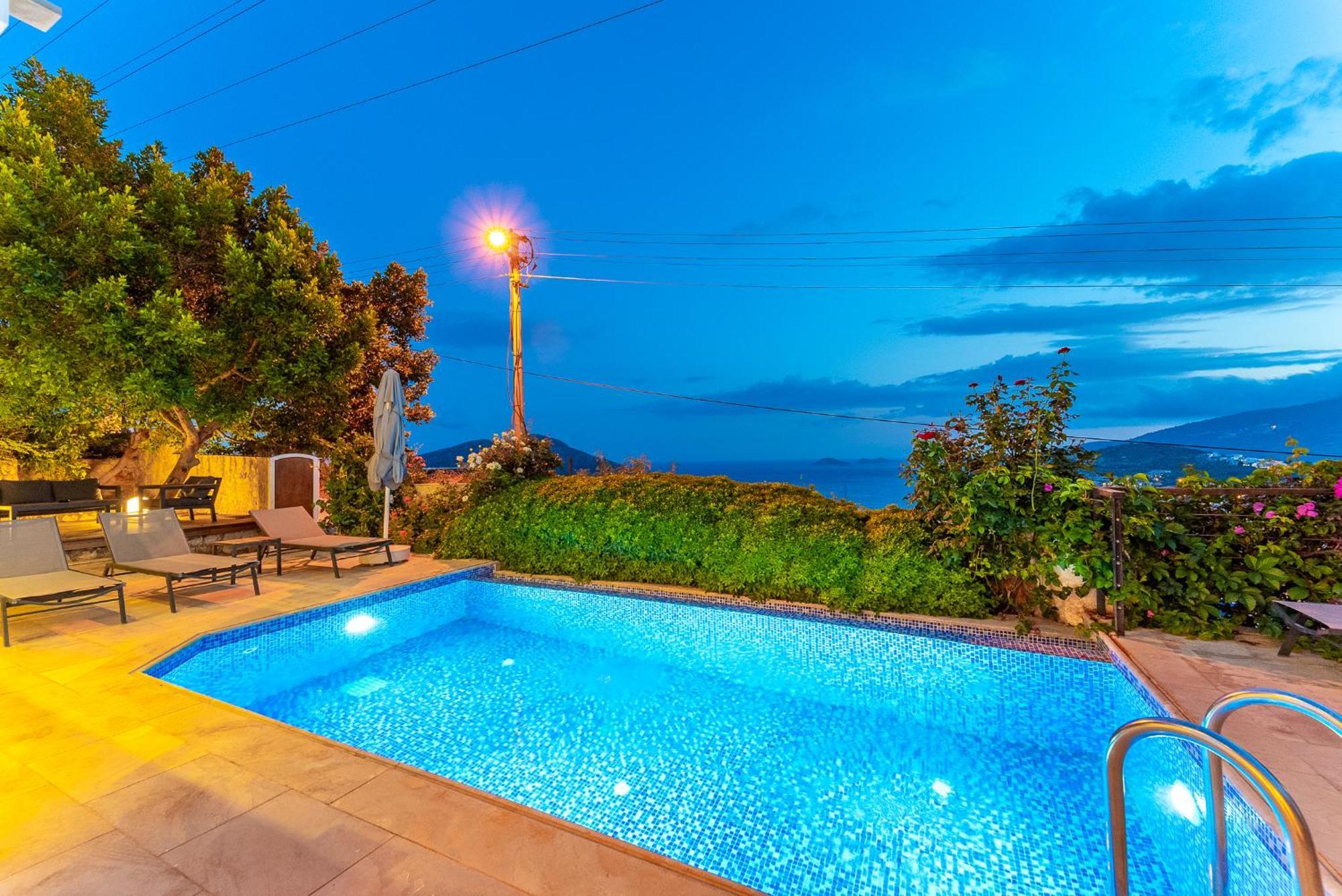 Luxus Villa Skyla Mit 5 Schlafzimmern & Meer-Blick Kaş Exteriör bild